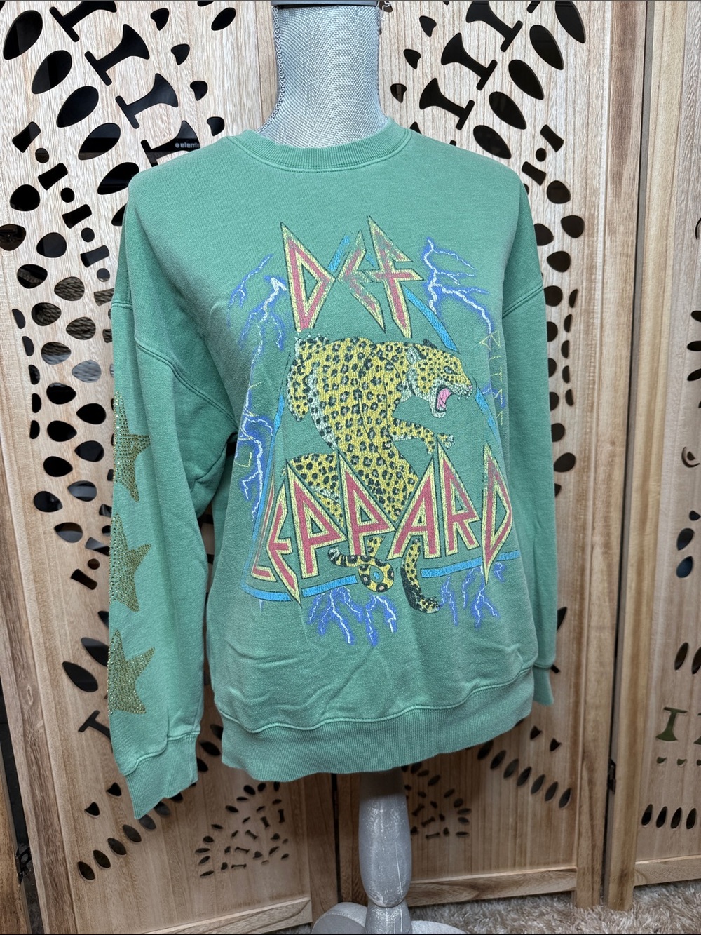 Def Leppard Green Graphic Sweatshirt